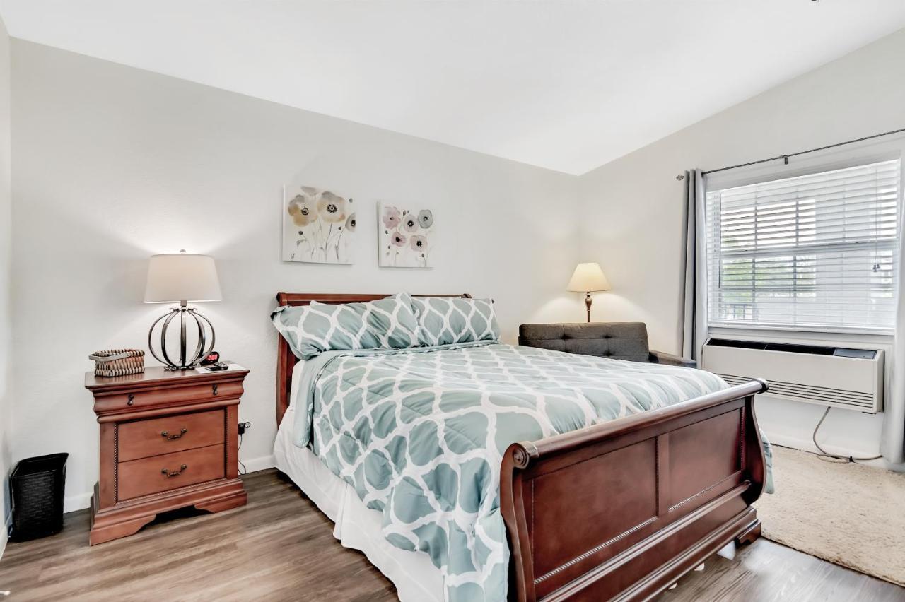 West Rockford Condo 140 Бренсън Екстериор снимка